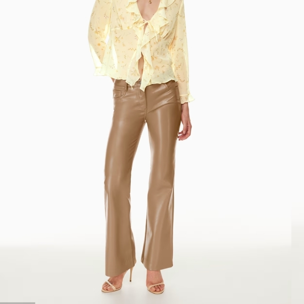 Wilfred 

The Melina Low-Rise Flare Pant Size 2